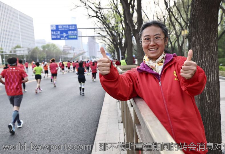 那不勒斯重建期间的转会消息对球队未来的影响