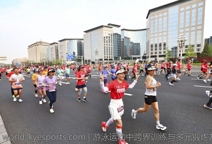 游泳运动中跨界训练与多元锻炼方法